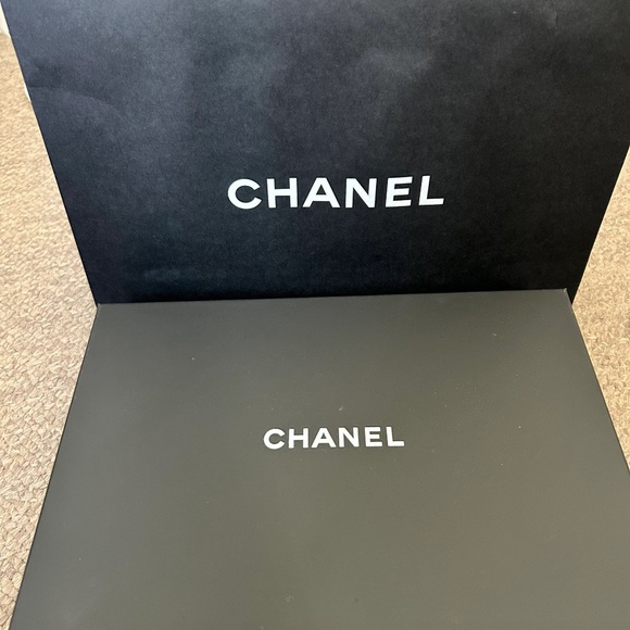 Brand new Chanel WOC!!! - Picture 2 of 5